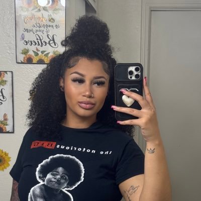 CurlyHeadCourt's profile picture. God 1st | Lash tech | SFASU Alum🪓 | #LLL #LLR #LLP 🕊️