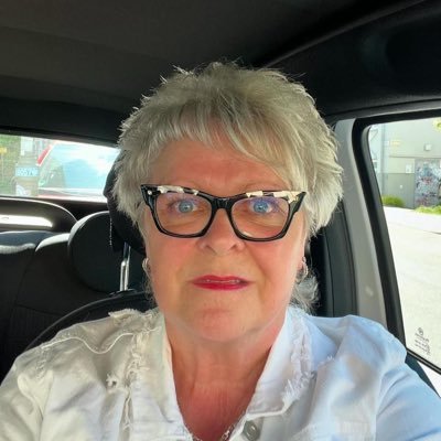 Tinanancy234's profile picture. 