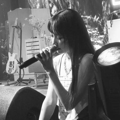 yeeuniverseee_'s profile picture. yenny🌙