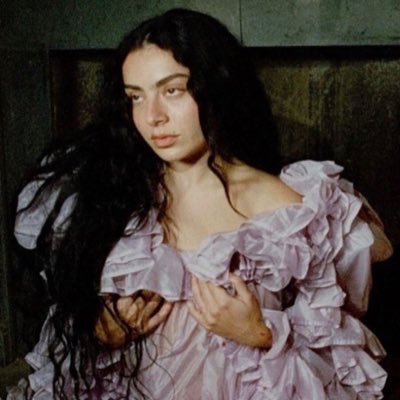 remdyls's profile picture. ꕤ • Fan account | Not Affiliated to a brand, Not impersonating anyone • french • he/him • 26 • multifandom and like to tweet about music and movies/tv shows • ♡