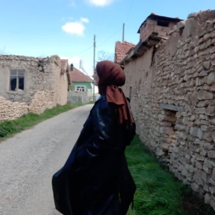 ebrussalman's profile picture. 👩🏻‍🏫