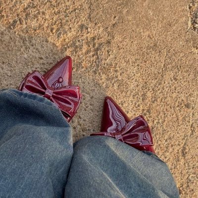 ecstxsyovo's profile picture. 