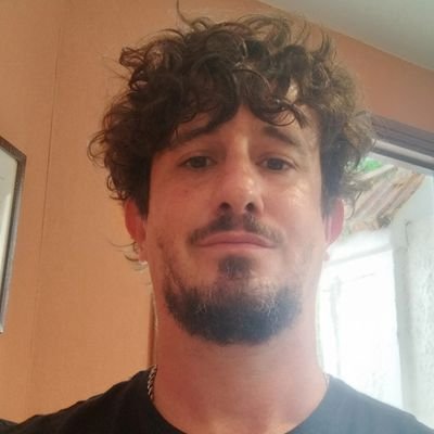 Eunepetaculo's profile picture. 