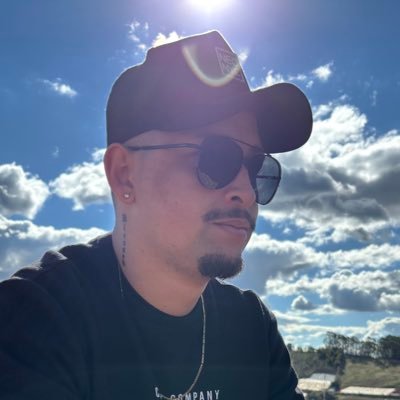 eunandoprado__'s profile picture. 🎬Editor de video
💻2D/3D Motion Designer