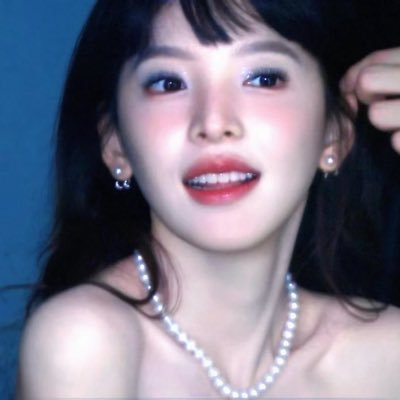 leeshavouz's profile picture. seza’s here ! an amateur writer.