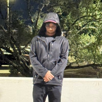 15haan03's profile picture. random tweets here, mostly cricket-oriented but other stuff as well