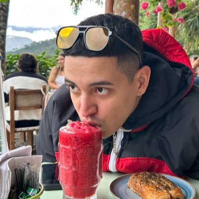 JorgeSTobon's profile picture. Soy más feliz que tu.