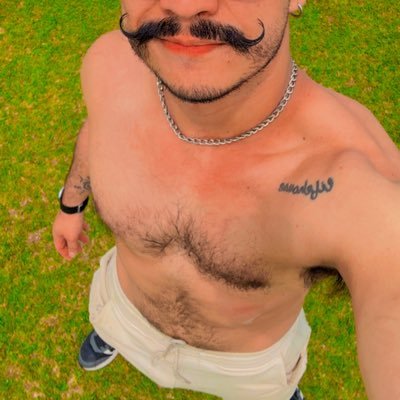 mrgeorgecwb's profile picture. 🔞 Versátil, safado e sedento. Em relacionamento com o @mrpurplebossy.