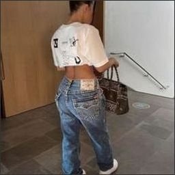 Auklauxul10542's profile picture. 