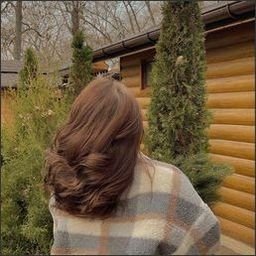 ceealgek32820's profile picture. 