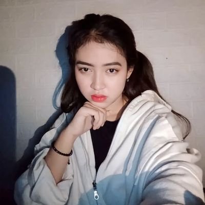 anya_vaa's profile picture. Please pet me, I'm a cat
(meow meow meow)