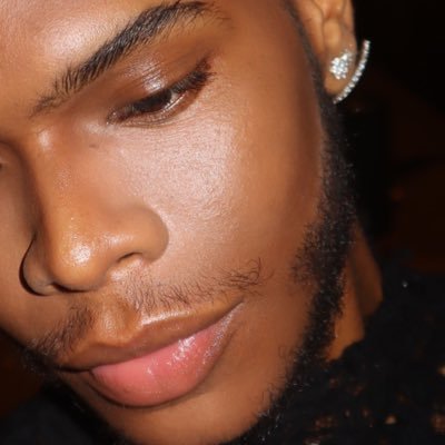 kwmalachi's profile picture. i’m openly fake you can’t expose me