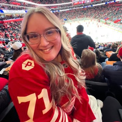 LivMatuszak's profile picture. ✝️Michigan Made ➤ TN ➤ TX ✈️🌅 #OnePride #LGRW #RepDetroit #Smashville