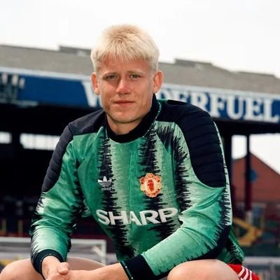 Mahmoud12639231's profile picture. man united 👹
alahly🦅 
fc midtjylland🐺
peter schmeichel 🇩🇰