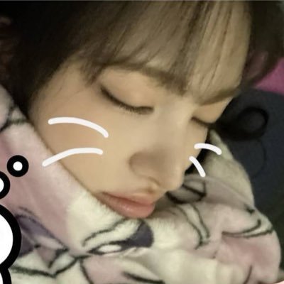 mochinyourheart's profile picture. 