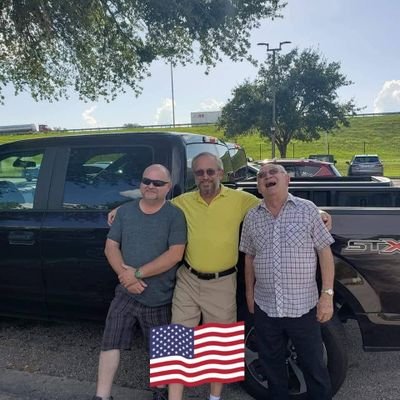 bravez29's profile picture. A Christian Man, Veteran and Weather Enthusiast, SKYWARN trained spotter for @NWSTampaBay