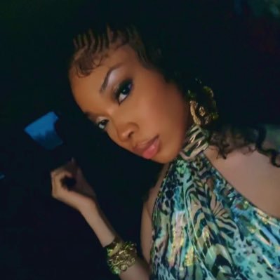 kamyikw's profile picture. 🦂 5⭐️ btch 👩🏽‍❤️‍💋‍👩🏽