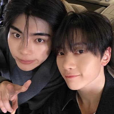 AO3Wesz's profile picture. the author of your favourite geonmaet fic 😌