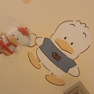 yyyyyy7775's profile picture. 20↑30↓ 主にキャラクター、K-POPのランダム商品、ガチャポンの交換してます🌟雑食です🙏🏻 K-POP、サンリオ（あひるのペックル）特に推してます🎶