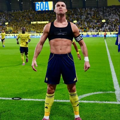 omo_ollanimi's profile picture. 30BG.001.educator.physicist.Athletes.die hard @ManUtd fan.clearing and forwarding (import and  export expert).Ronaldo fan 🇵🇹