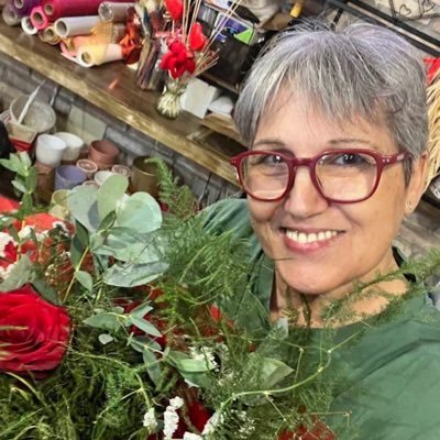 giustina_lina's profile picture. Alla larga, fasci,leghisti,fratelli d’itaglia , renziani , calendiani ecc…. Solo stelle ⭐️ Ho tutto il diritto di avere ciò che mi rende felice 🙏🙏🙏