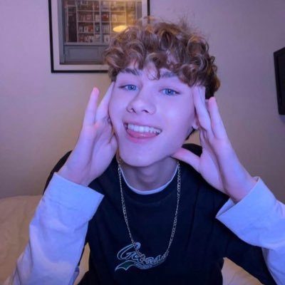 stephen111233's profile picture. tired of being hurt and proud to be gay versatile single lonely 8 inch long I hate when someone ignore my text and I love go talk and get to know each others