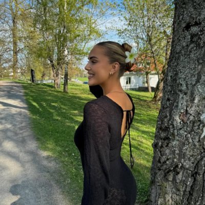 CoolUltra40048's profile picture. If you feel happy today, don't wait until tomorrow. Pleasing yourself is the greatest happiness.