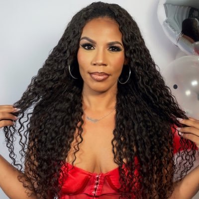 kendrafosteer's profile picture. glow from within💫