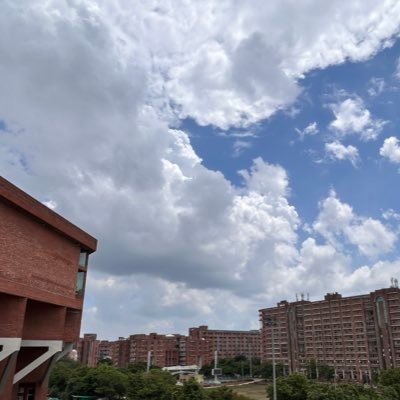 SrianshDas's profile picture. Proton gives an atom its identity, electron its personality. Neo Ambassador.