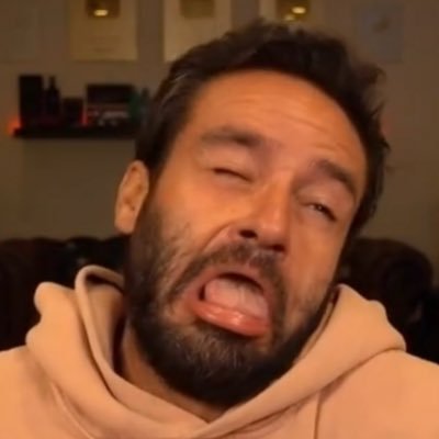 Parejas30837639's profile picture. ₿