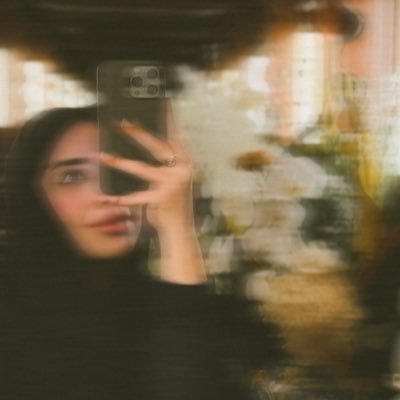 TheMaitha's profile picture. here we talk music. we talk movies. we talk books.