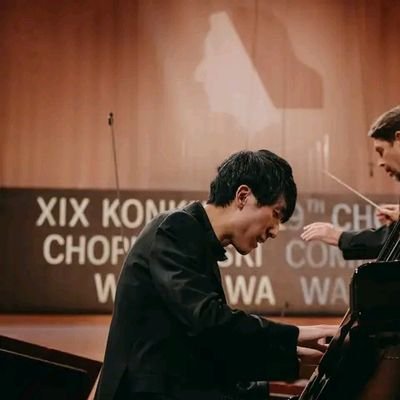 LOIpIc59khrxMYl's profile picture. 