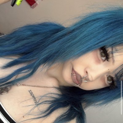 kawaiiemi2's profile picture. 19 ♡