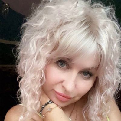 youlovemilf's profile picture. 