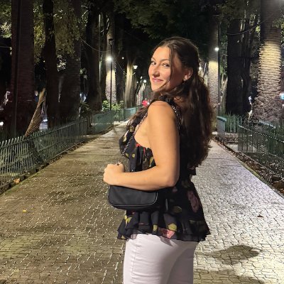 sashaavch's profile picture. growth @ warp / ex-hubspot /  atl→nyc / making payroll cool