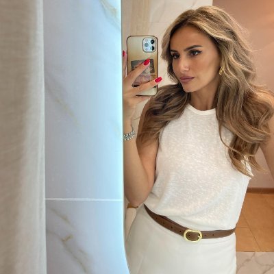 Davis_Nanc's profile picture. Surpass yourself, move forward fearlessly 🌟 | Life is a wonderful journey ✈️ | Create with heart, share with love 💖 | #StrongWomen #GoalOriented