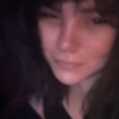 GhostlyLovia's profile picture. 20 | 🏳️‍🌈 In love with women the way Dan loves Phil