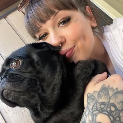 charity_bretty's profile picture. ❤️💯