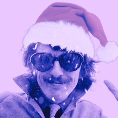 annannieannett's profile picture. here come the presents or whatever he said • ig: annannieannett • tt: annannieannette 💜