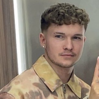 varionnn's profile picture. 25