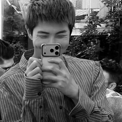 jminoe92's profile picture. BTS 💜 #EARMY 
| INFP |  92line | 

:: 𝐅𝐮𝐭𝐮𝐫𝐞'𝐬 𝐠𝐨𝐧𝐧𝐚 𝐛𝐞 𝐨𝐤 ::