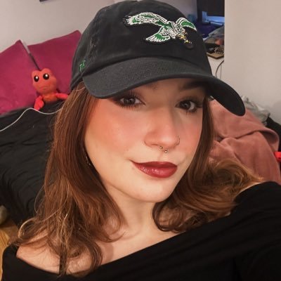 lexirastelli's profile picture. sup fuckers | Philly Girl in NYC | Actor, Singer, Strong Mover