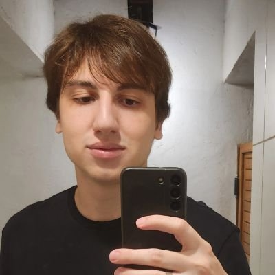 v1niciuzprxnd0's profile picture. 25 anos adquirindo repertório sobre política, futebol e cultura pop. advogado nas horas vagas