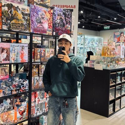 shuk_halim's profile picture. You only live once, but if you do it right, once is enough.