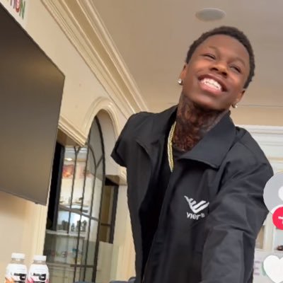 karmamite202's profile picture. 