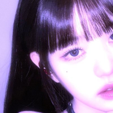 lexaaales's profile picture. non binary femme dyke | t4t | femme4butch | transfeminist | 19