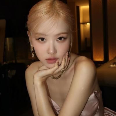 roseonegirl's profile picture. Fan Ac For #ROSÉ