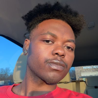 Nestasweetz's profile picture. ton uncle préfère qui emmène la fet🍾