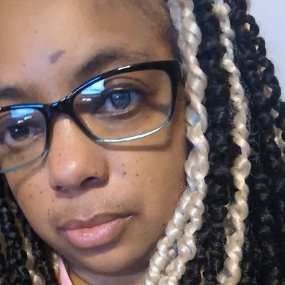 DearBear25's profile picture. Feel free to follow me!!! :-)