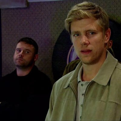 AlwaysRobron's profile picture. “You know, I know”🤍